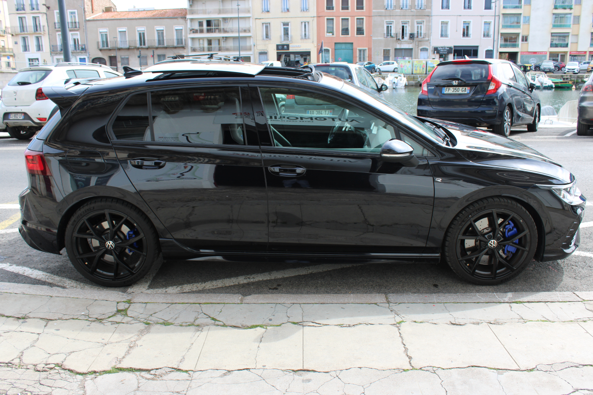 Volkswagen Golf — 4