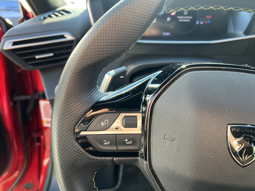 Peugeot 2008 — 14