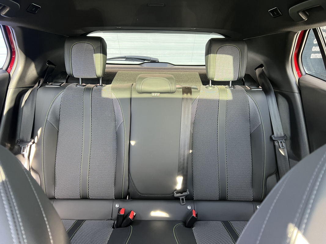 Peugeot 2008 — 21