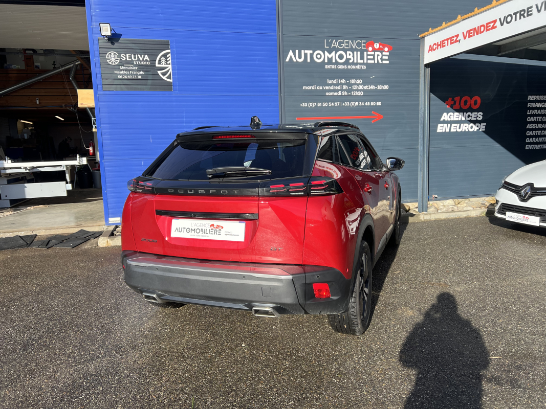 Peugeot 2008 — 8