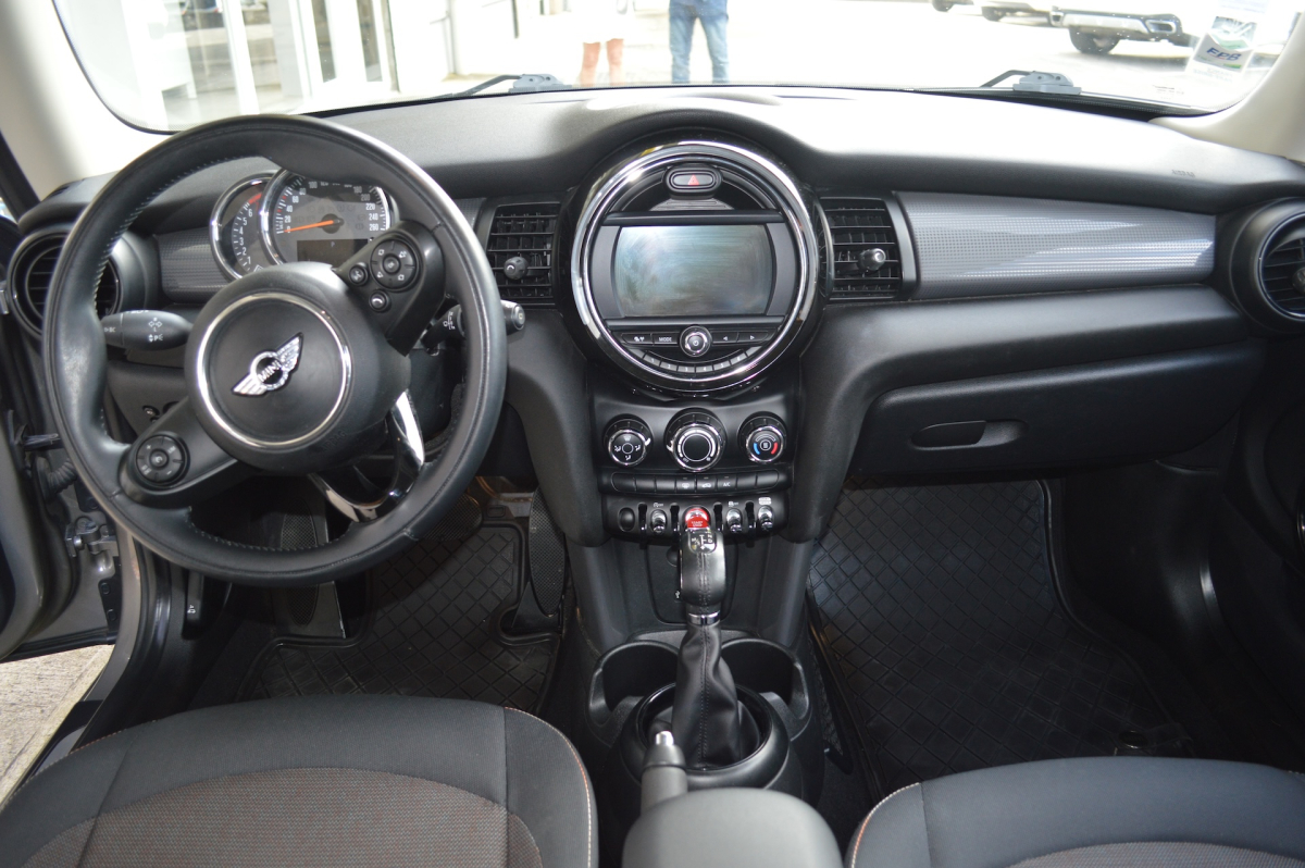 Mini Cooper — 10