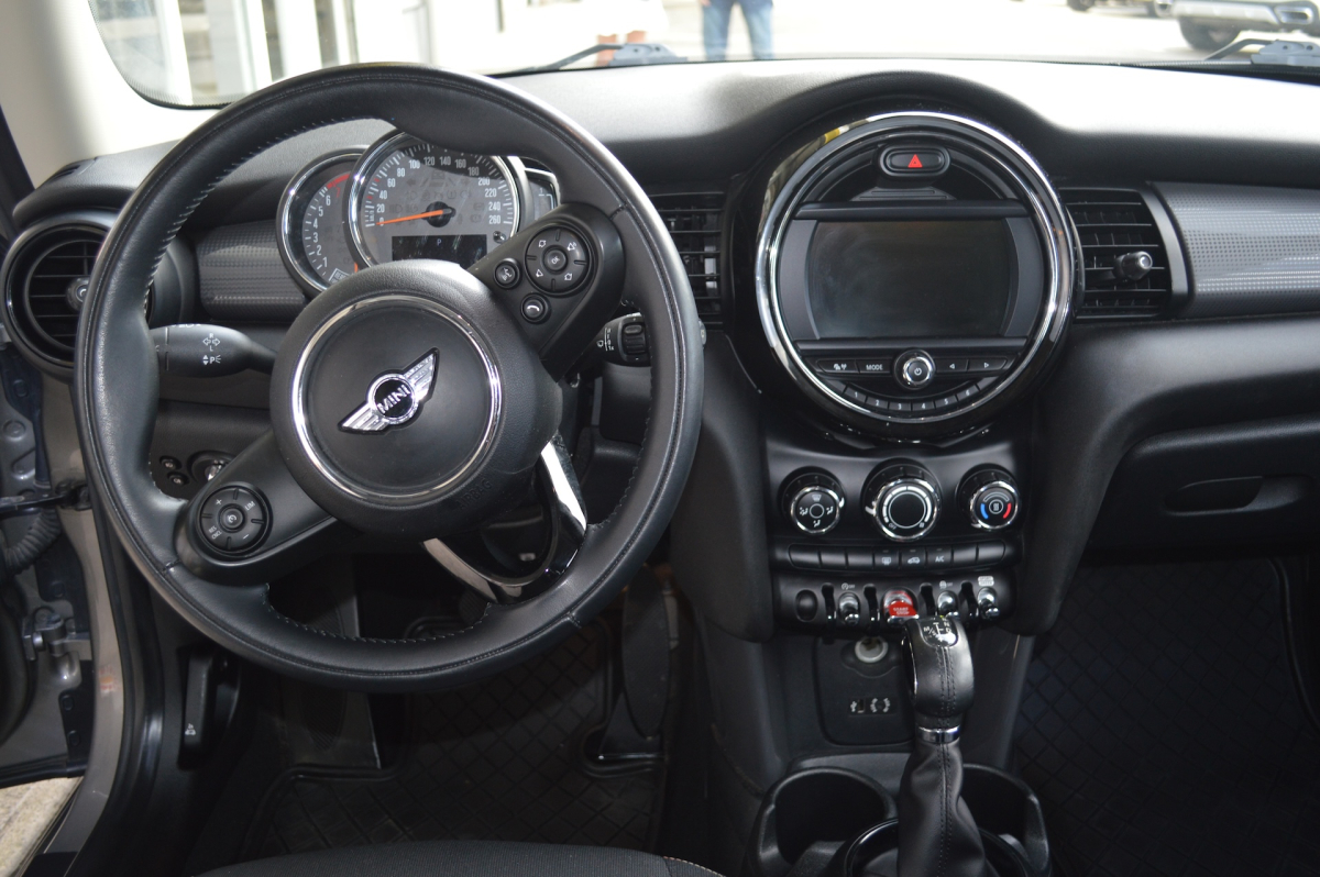 Mini Cooper — 13