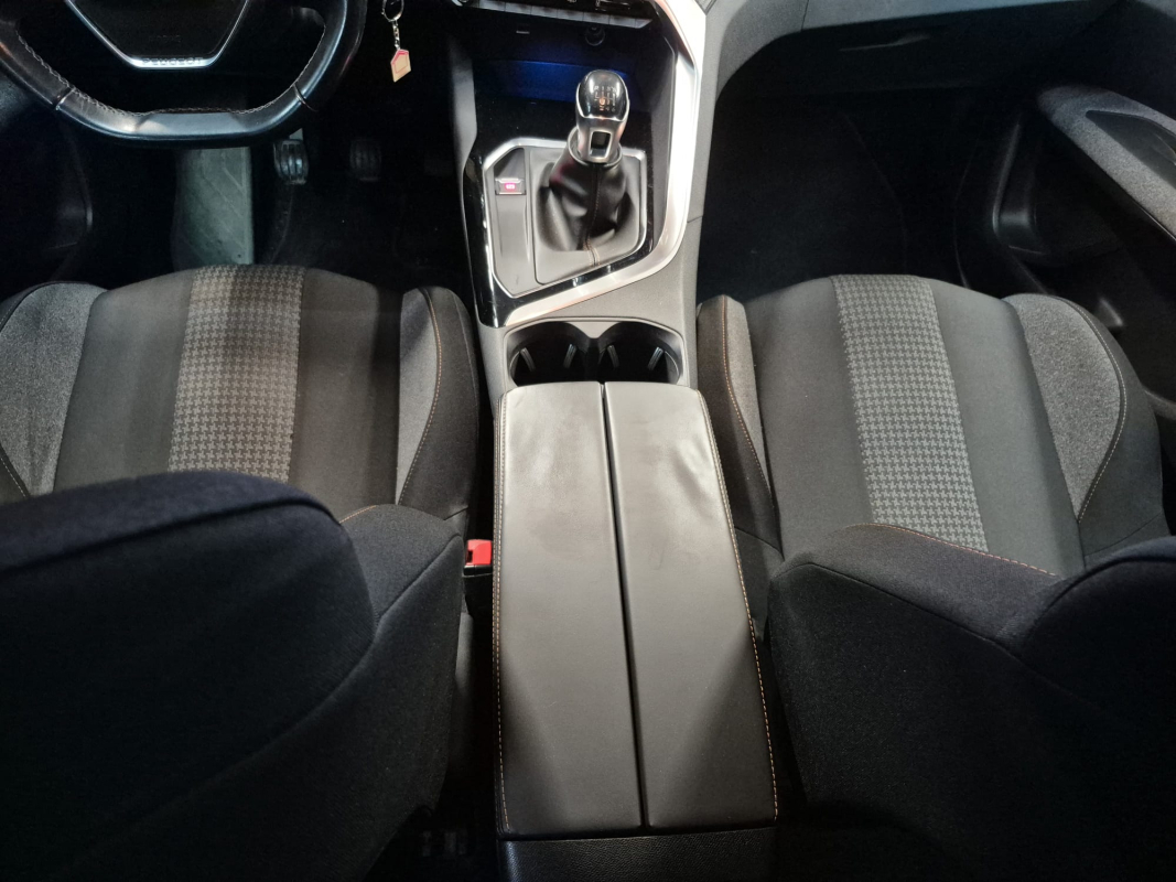Peugeot 3008 — 17