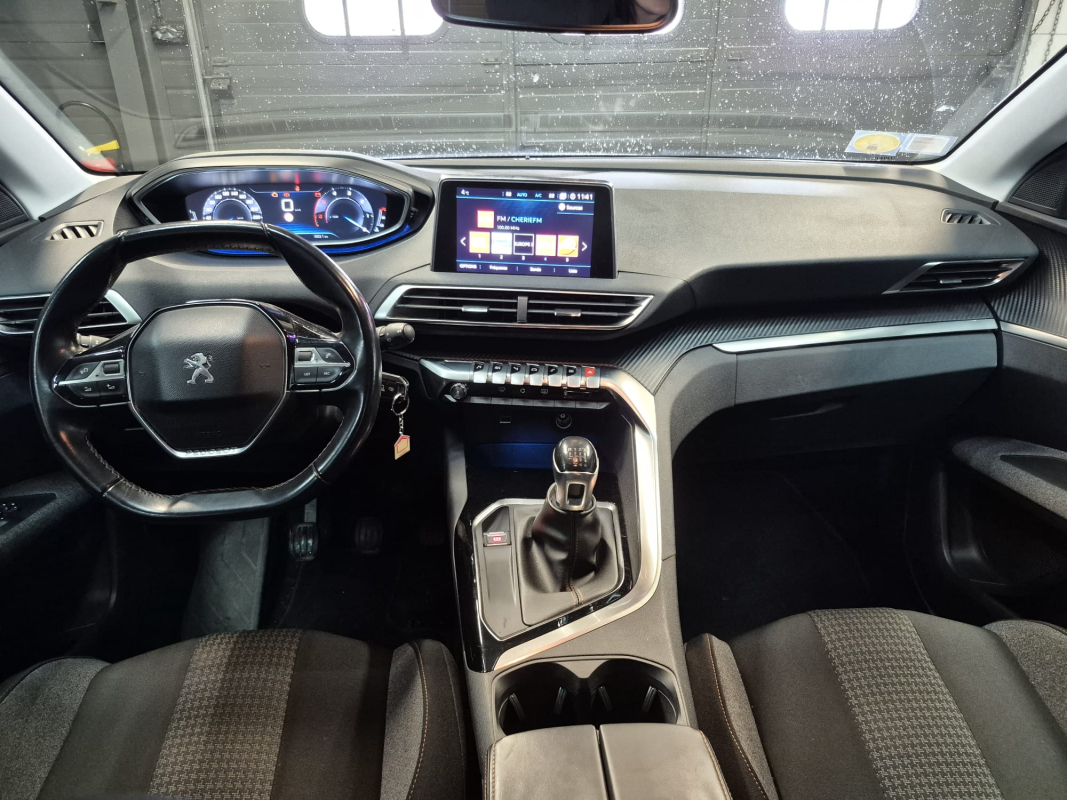 Peugeot 3008 — 12