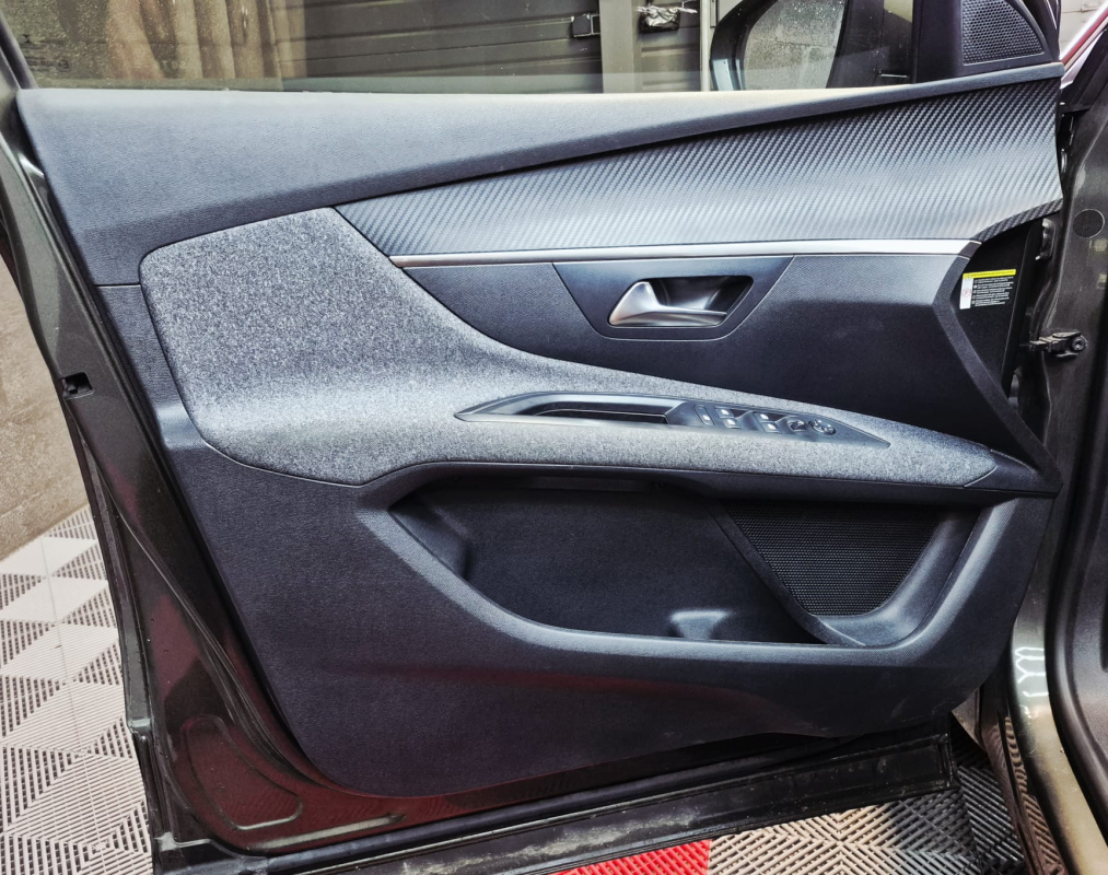 Peugeot 3008 — 9