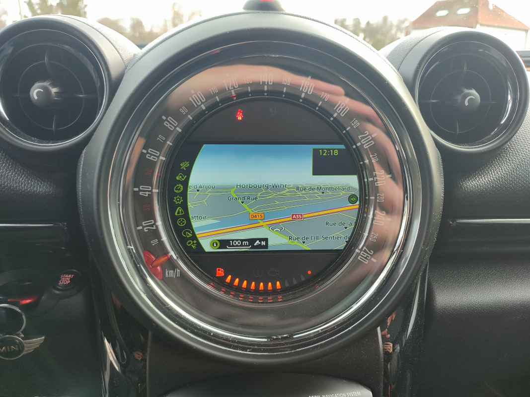 Mini Countryman — 16