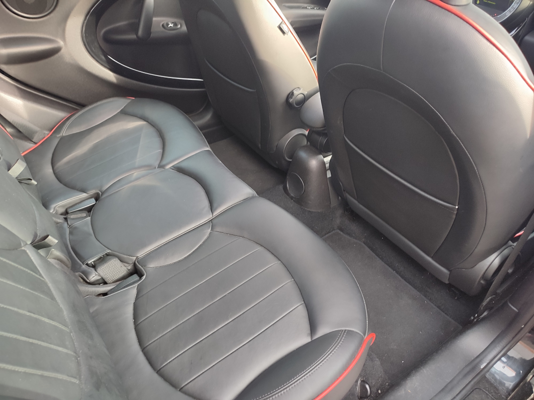 Mini Countryman — 18