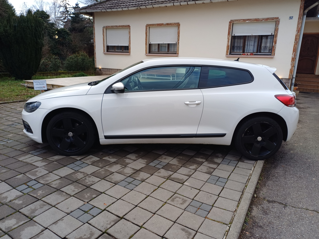 Volkswagen Scirocco — 2