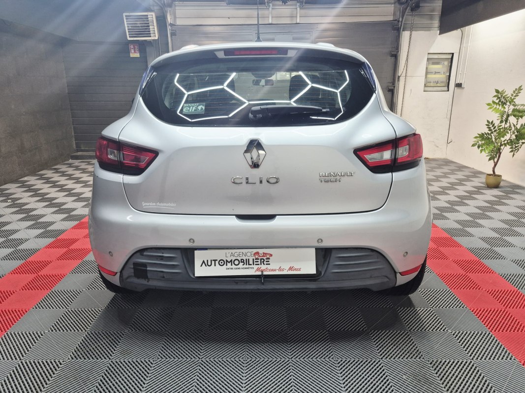 Renault Clio — 6