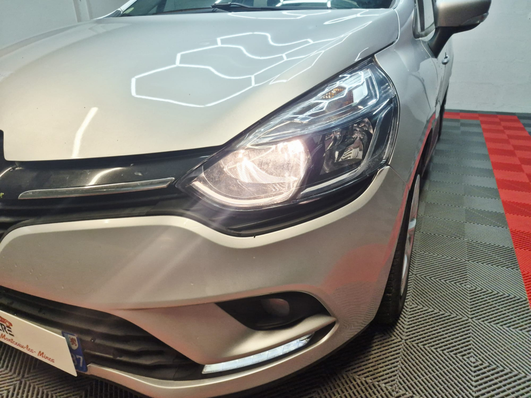 Renault Clio — 16