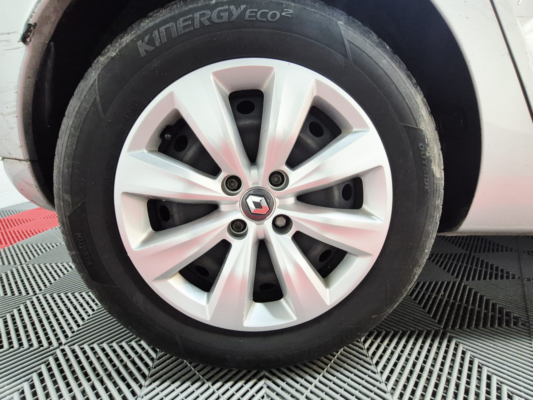 Renault Clio — 20