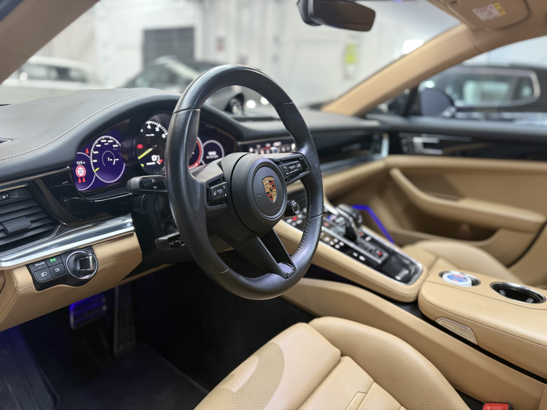 Porsche Panamera — 9