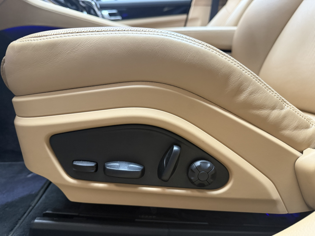 Porsche Panamera — 17