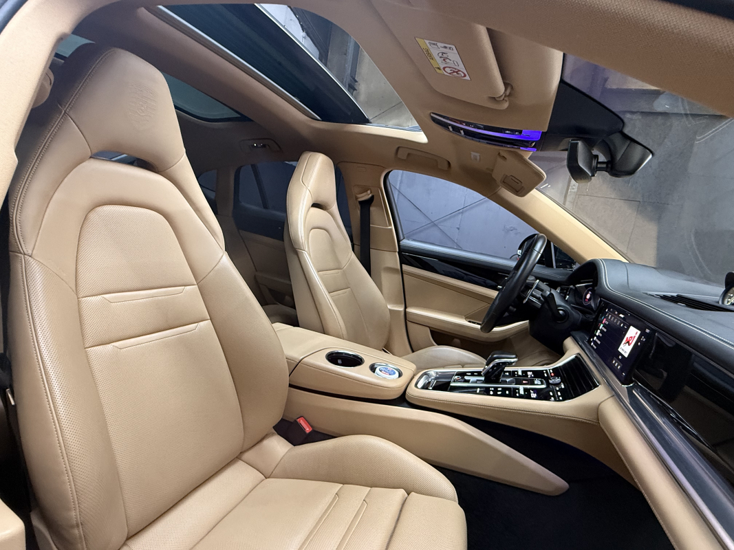 Porsche Panamera — 11
