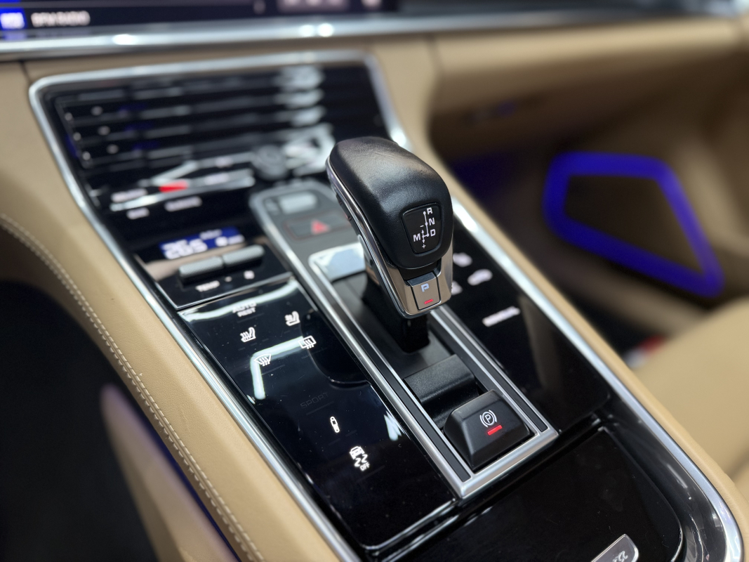 Porsche Panamera — 22