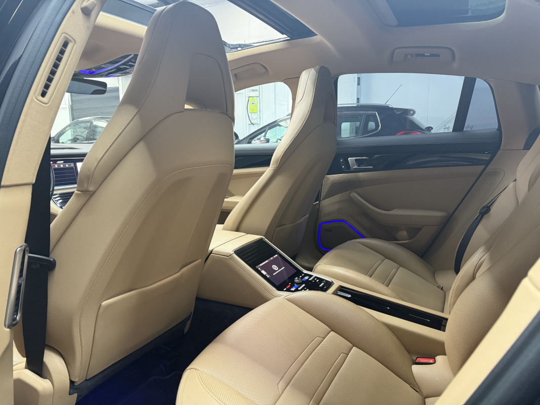 Porsche Panamera — 15