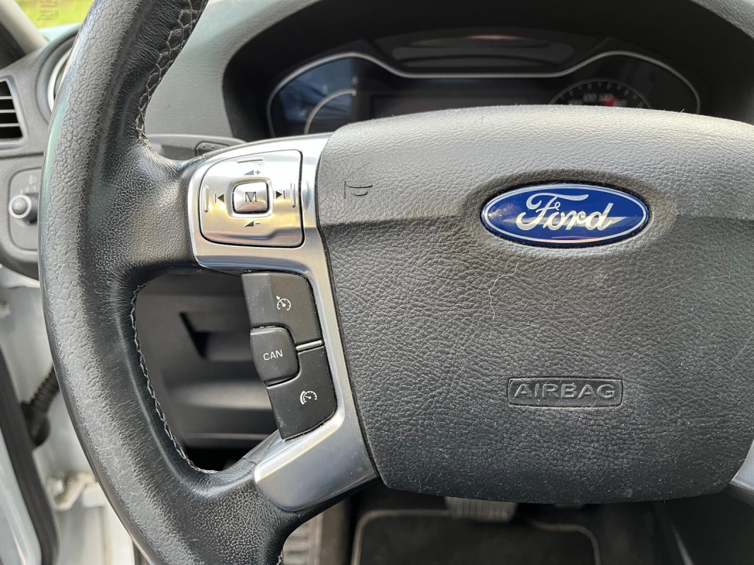 Ford S-Max — 12