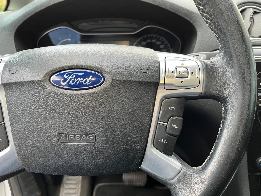 Ford S-Max — 13