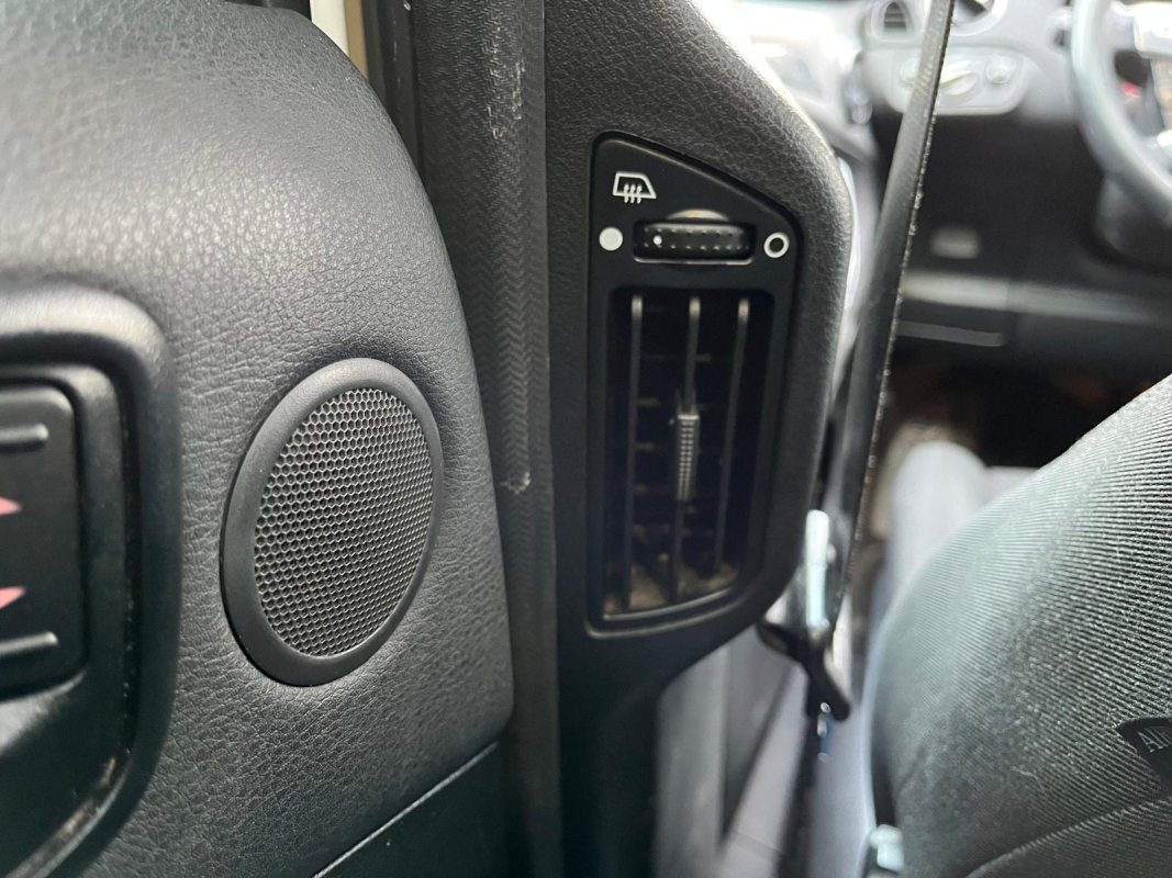 Ford S-Max — 20
