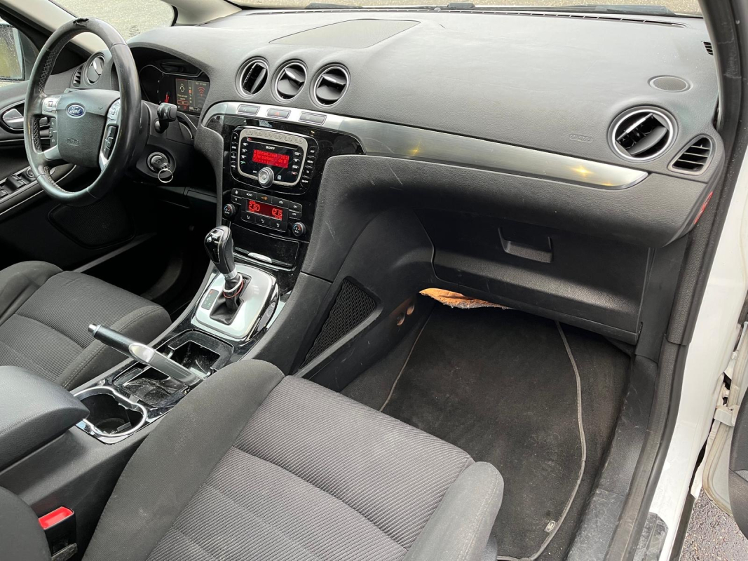 Ford S-Max — 9
