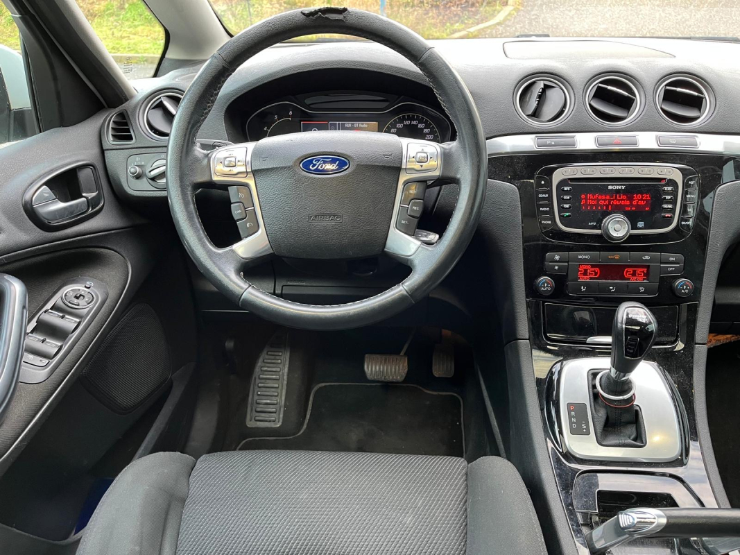 Ford S-Max — 10