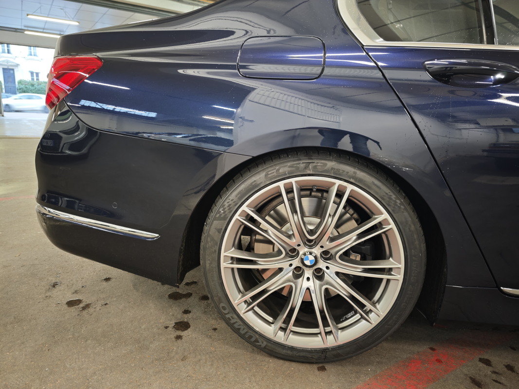 Bmw Série 7 — 17