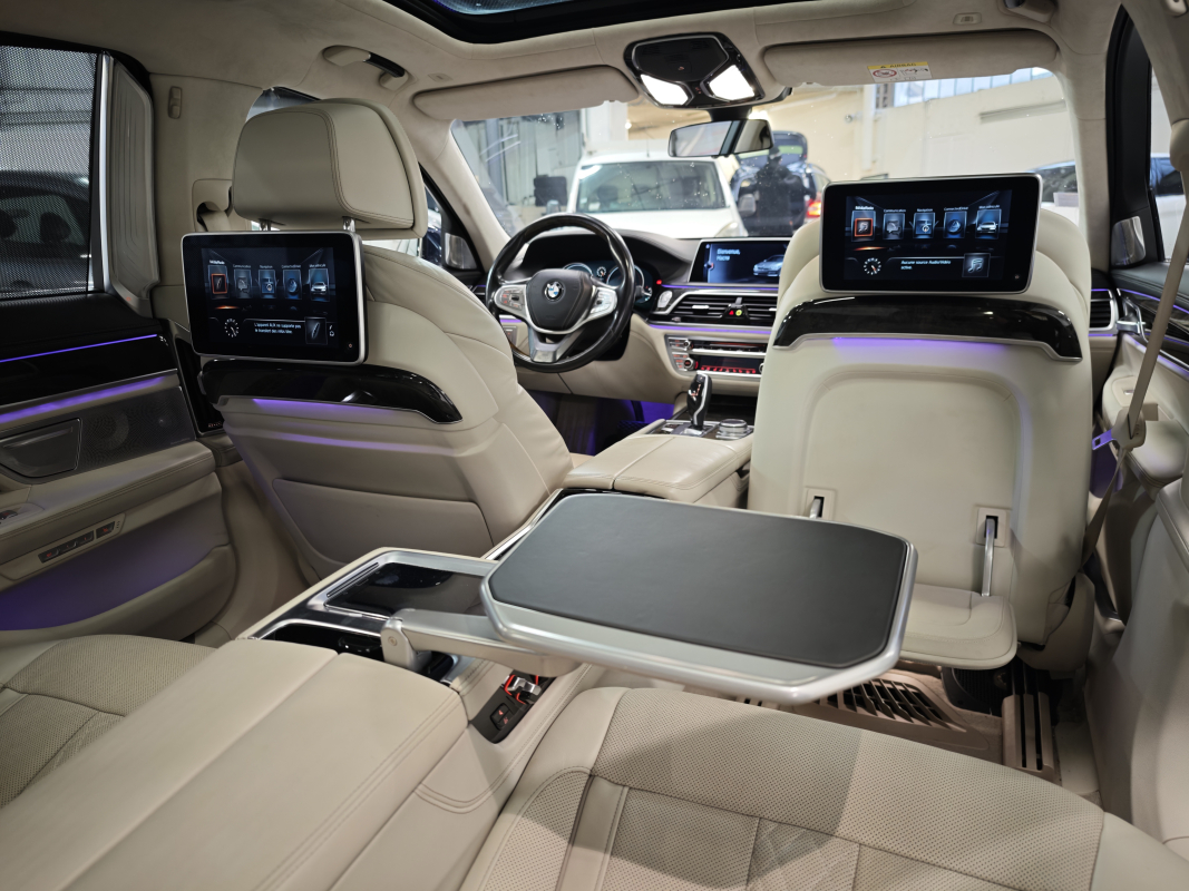 Bmw Série 7 — 14