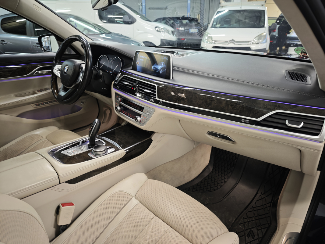 Bmw Série 7 — 26