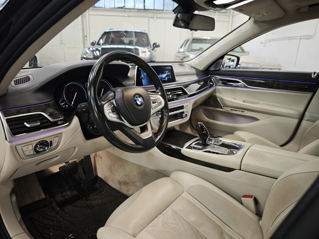 Bmw Série 7 — 29