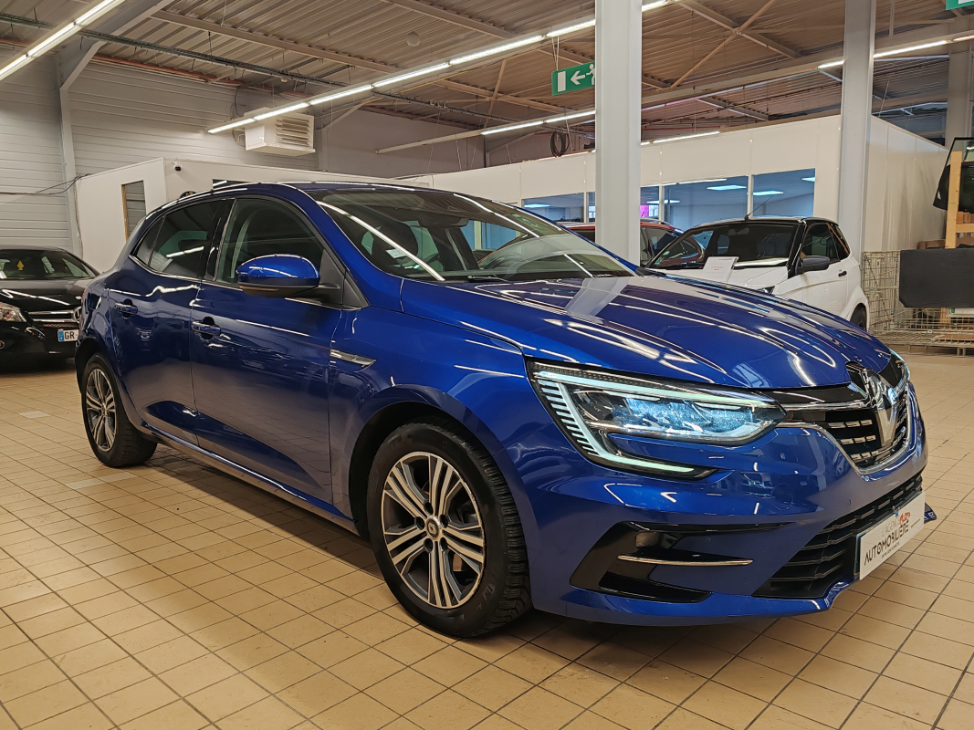 Renault Megane — 3