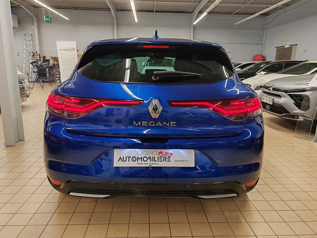 Renault Megane — 4