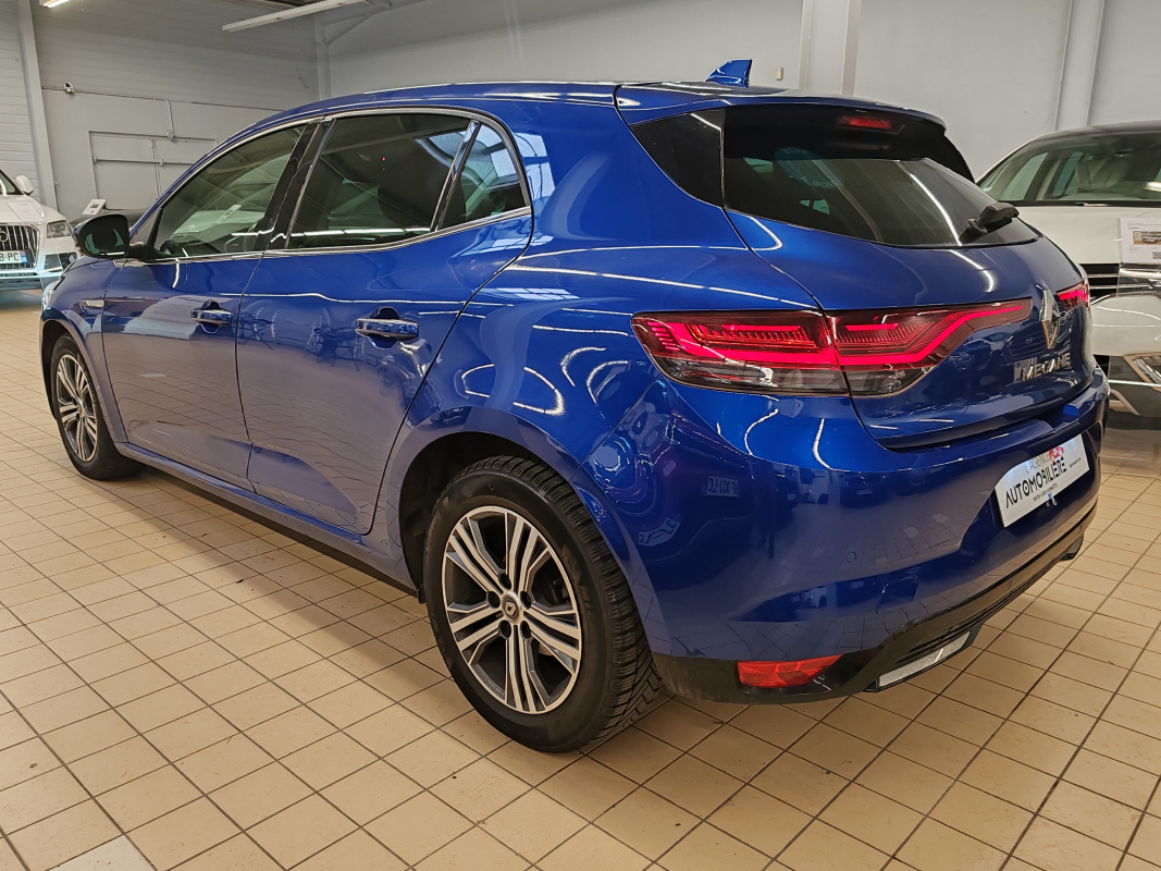 Renault Megane — 7