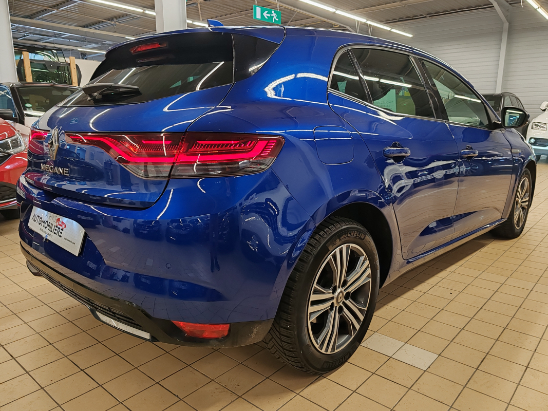Renault Megane — 8
