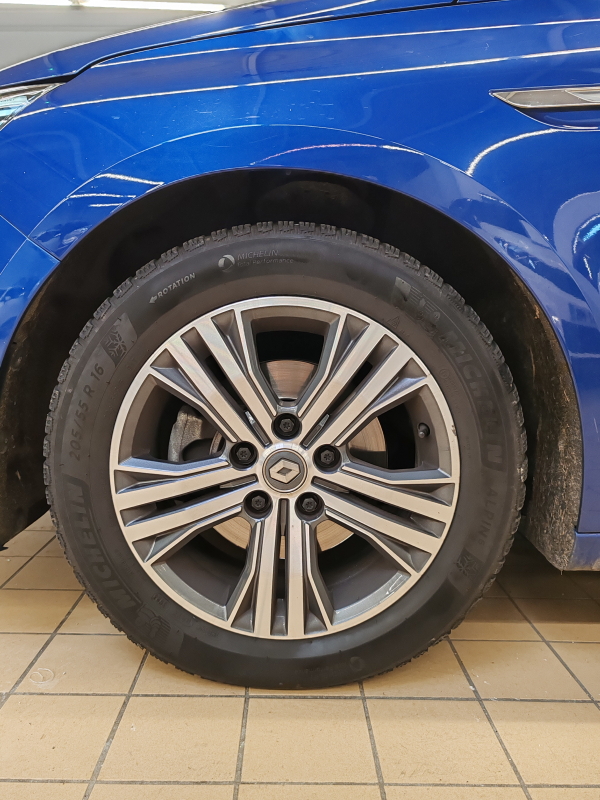 Renault Megane — 25