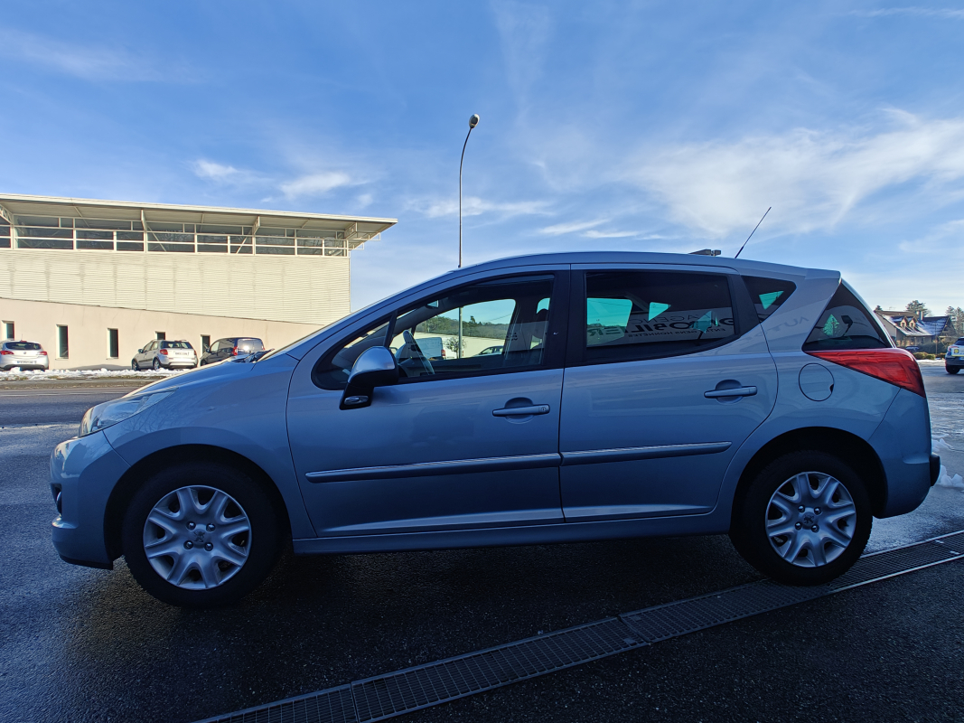 Peugeot 207 — 4