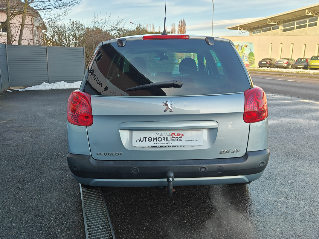 Peugeot 207 — 6