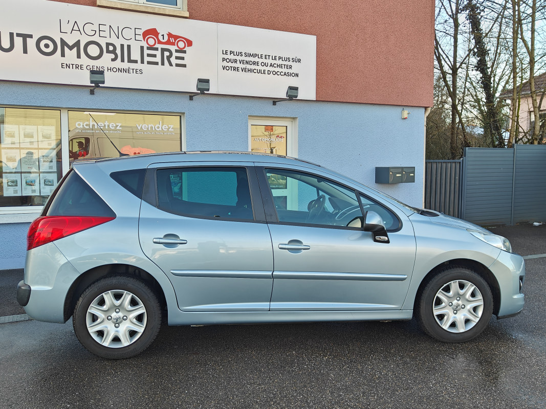 Peugeot 207 — 8