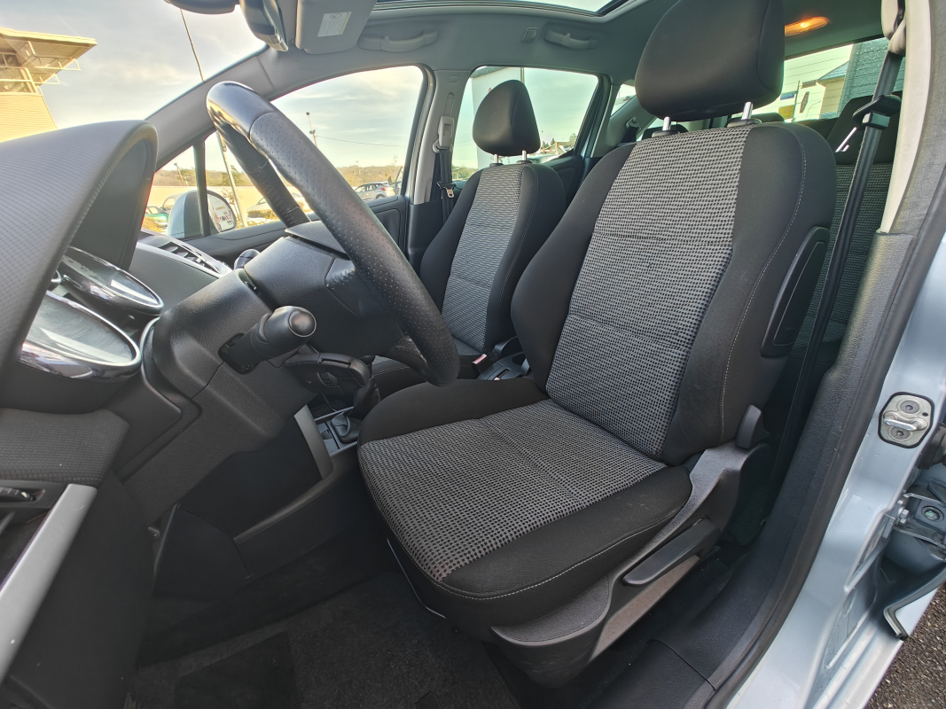 Peugeot 207 — 11