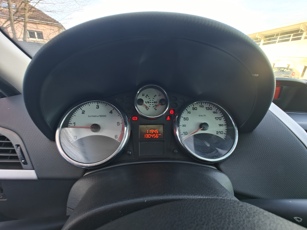 Peugeot 207 — 17