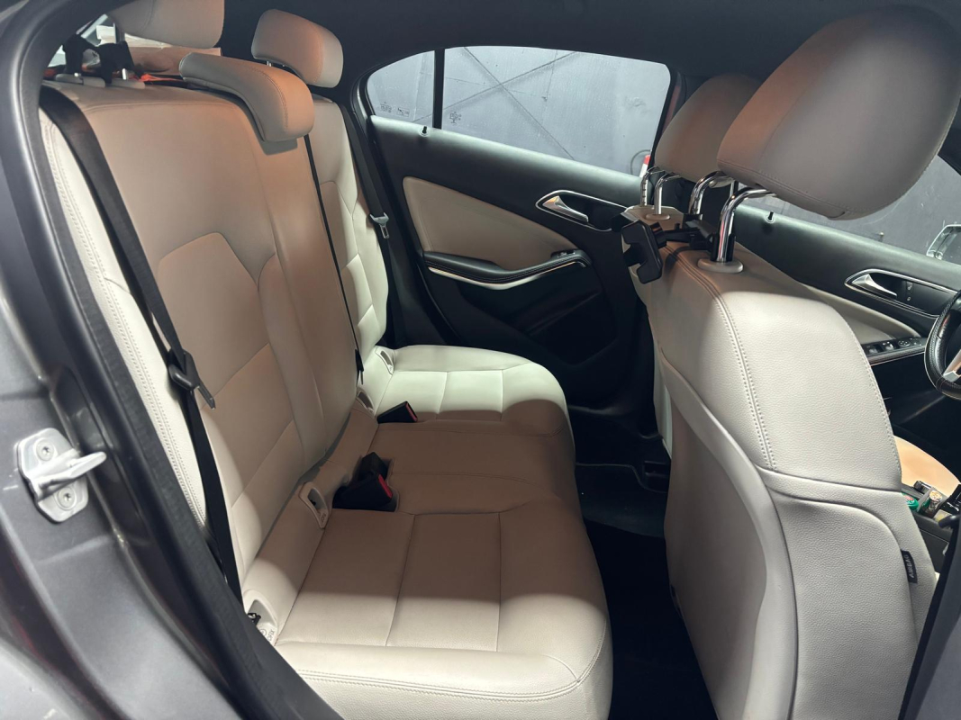 Mercedes Classe A — 11