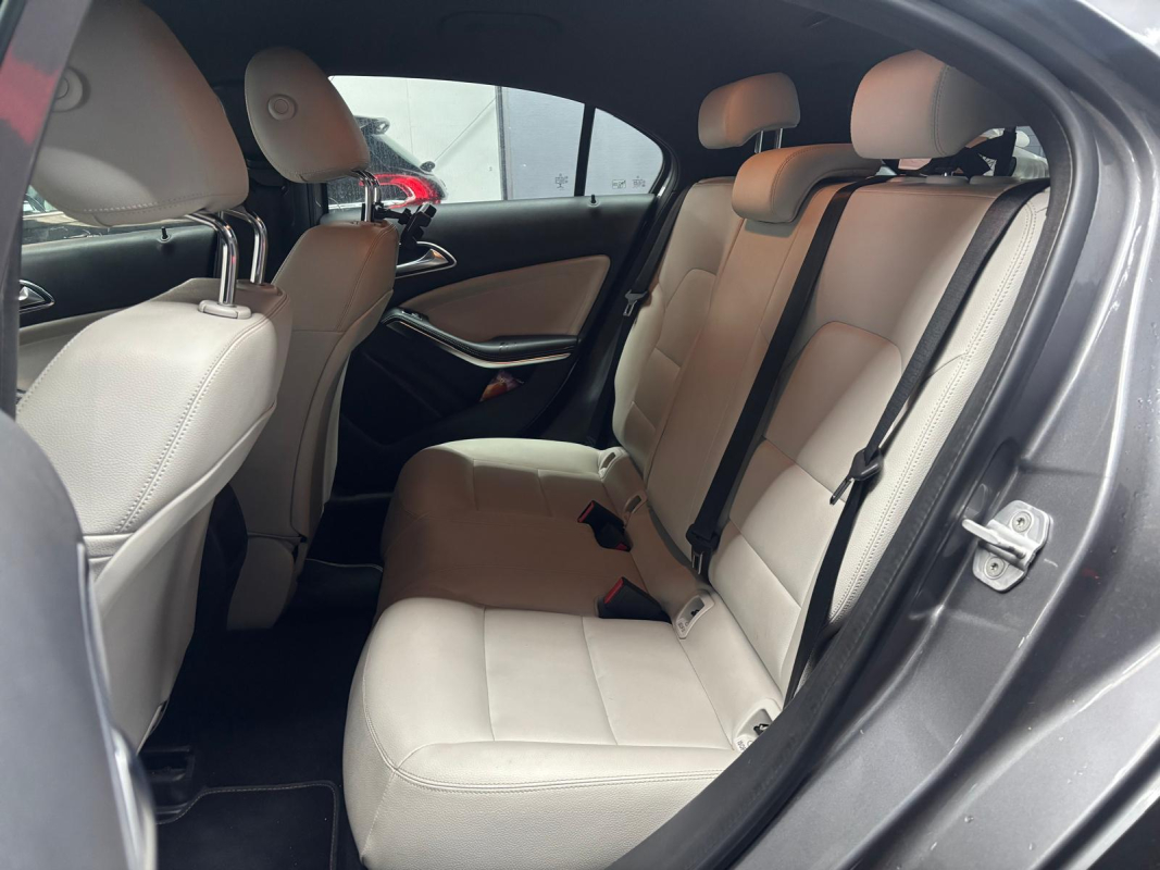 Mercedes Classe A — 10
