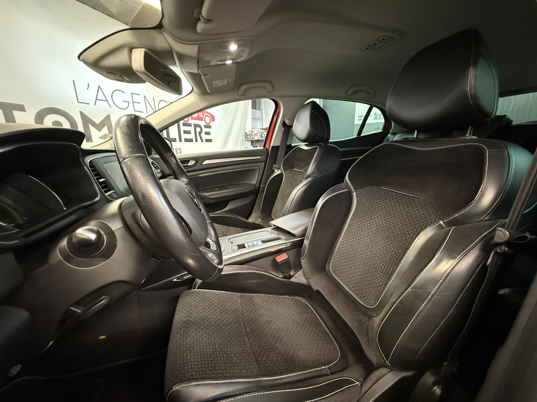 Renault Megane — 12