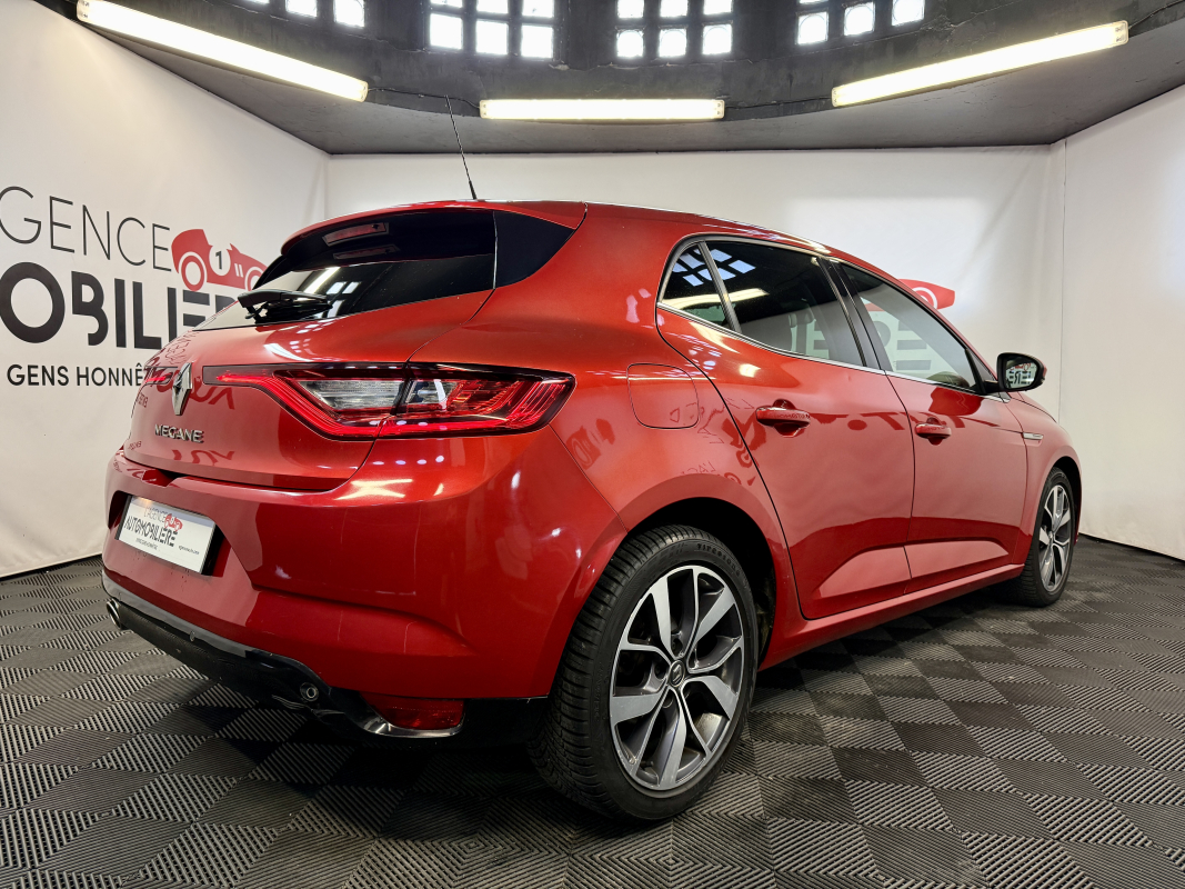 Renault Megane — 5