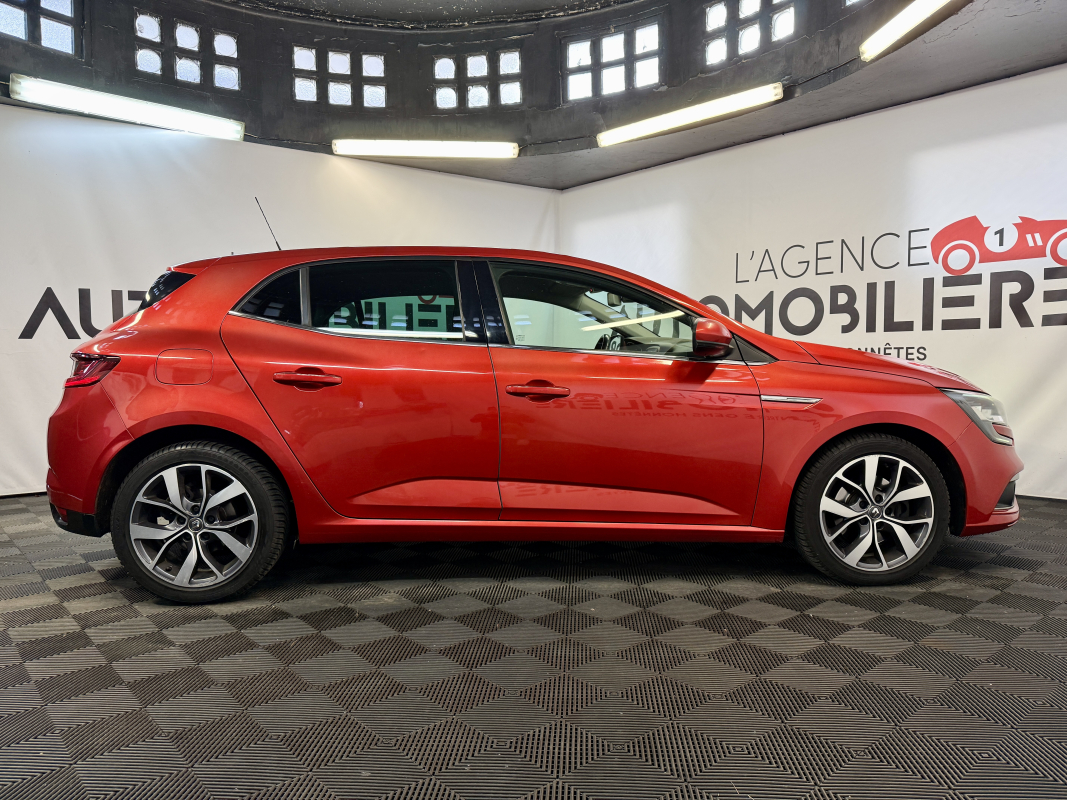 Renault Megane — 4