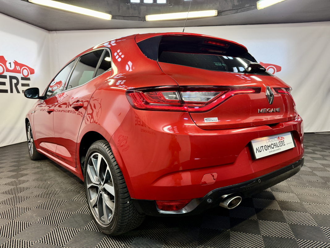Renault Megane — 7