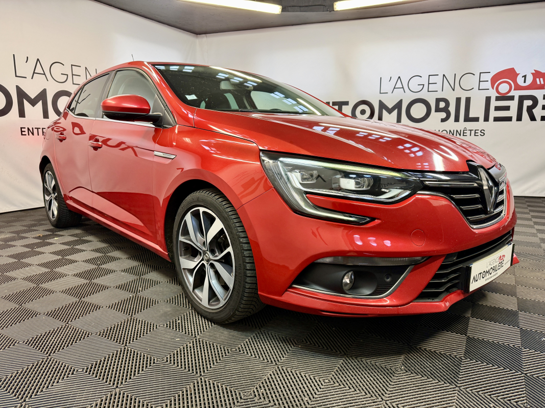 Renault Megane — 3