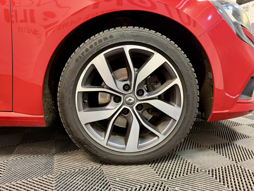 Renault Megane — 24