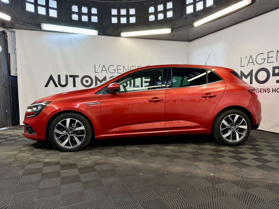 Renault Megane — 8