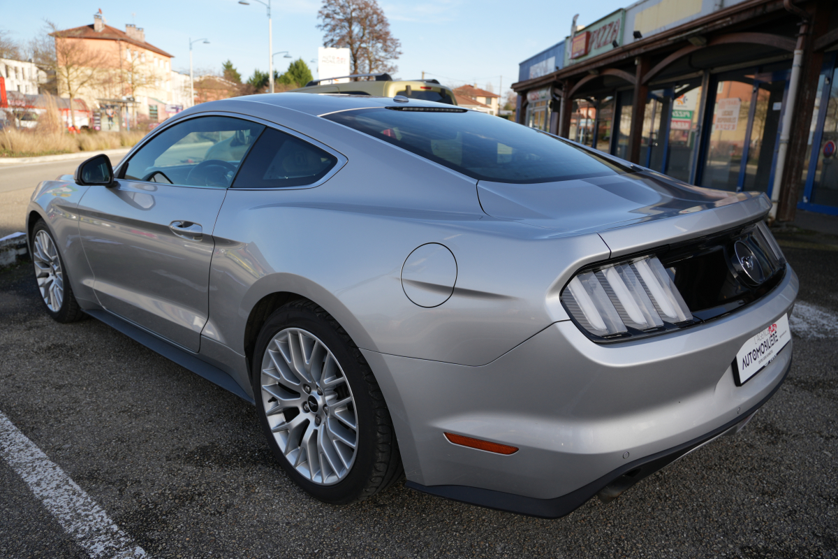 Ford Mustang — 8