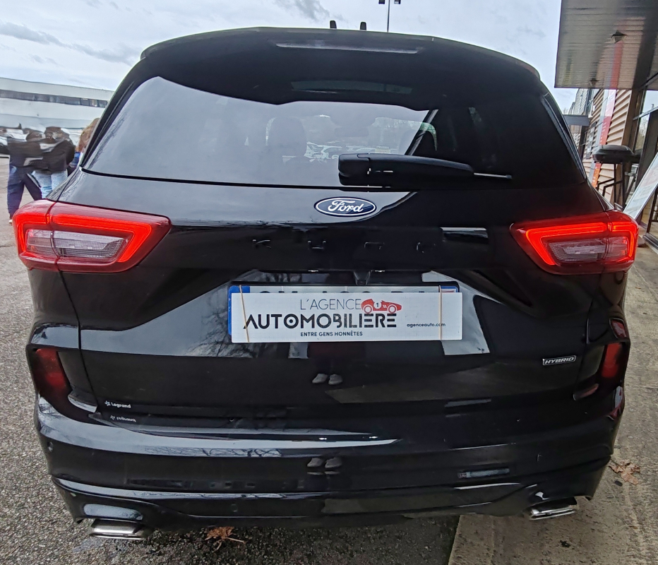 Ford Kuga — 12